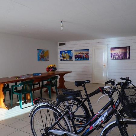 Residence Girasole Casa Gialla 科利科 外观 照片