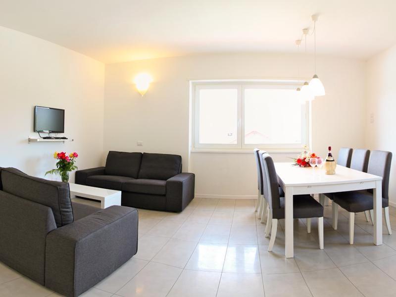 Residence Girasole Casa Gialla 科利科 外观 照片