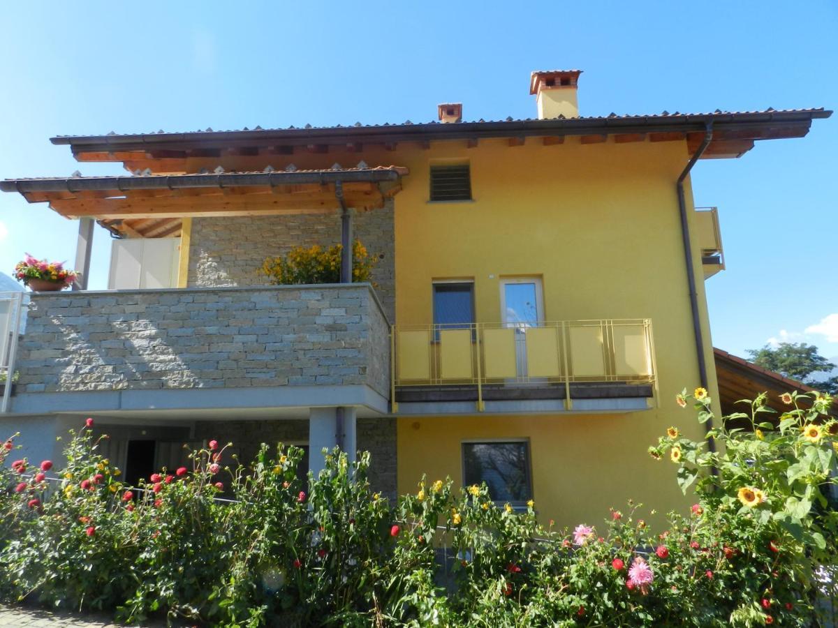 Residence Girasole Casa Gialla 科利科 外观 照片