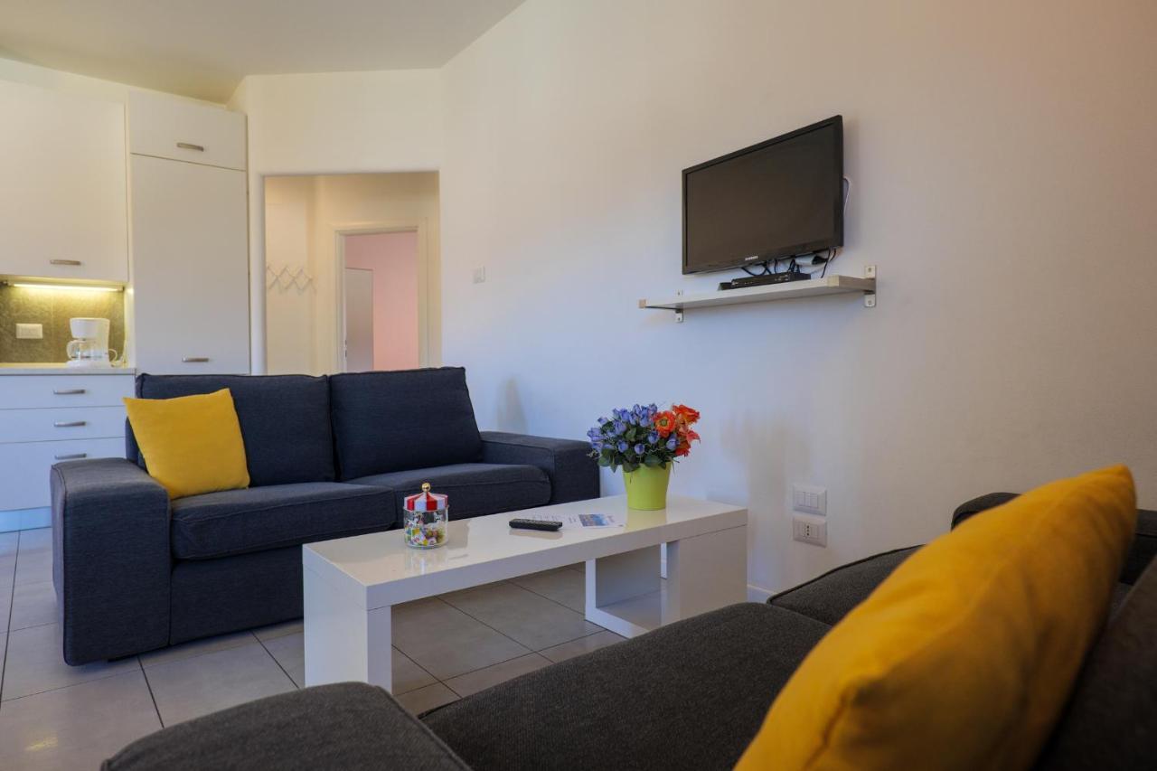 Residence Girasole Casa Gialla 科利科 外观 照片