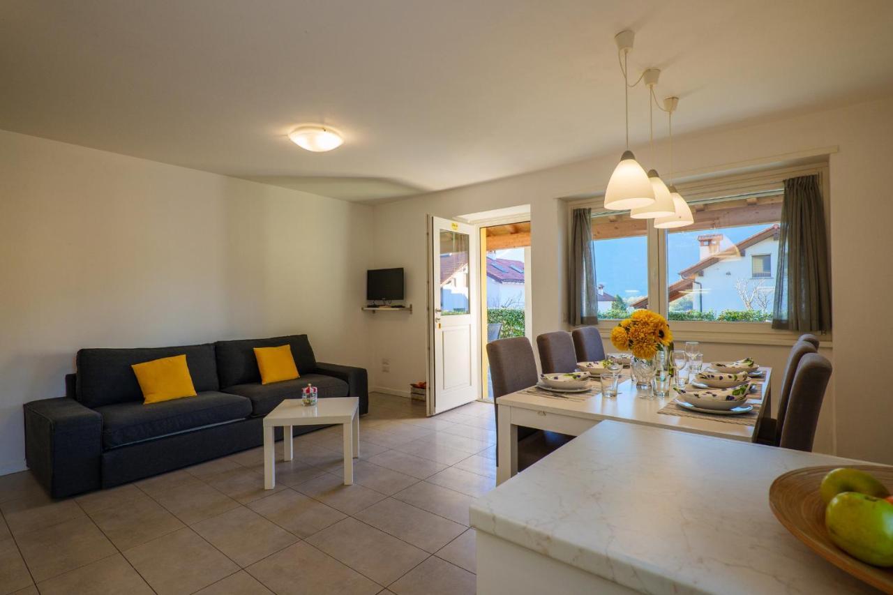 Residence Girasole Casa Gialla 科利科 外观 照片