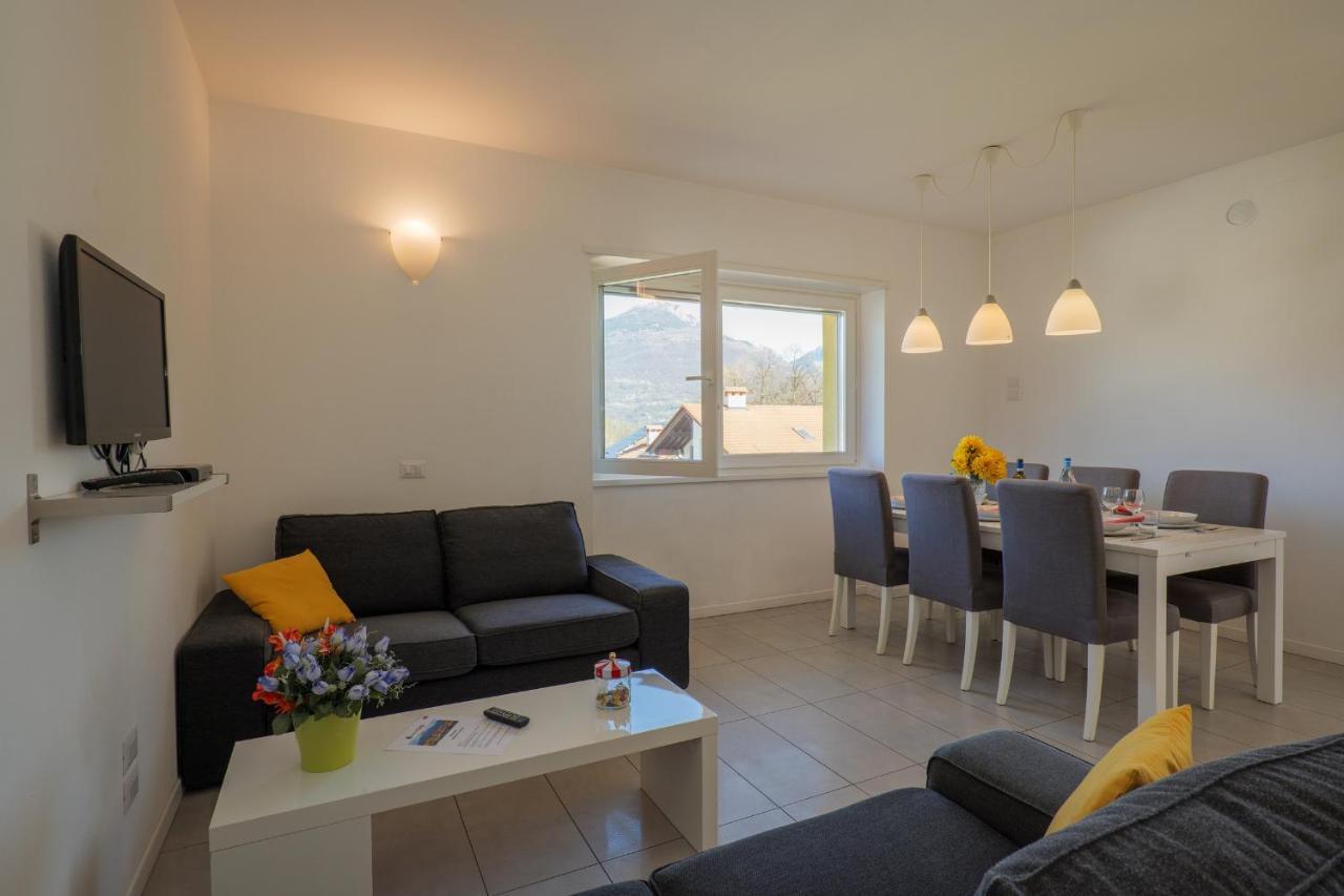 Residence Girasole Casa Gialla 科利科 外观 照片