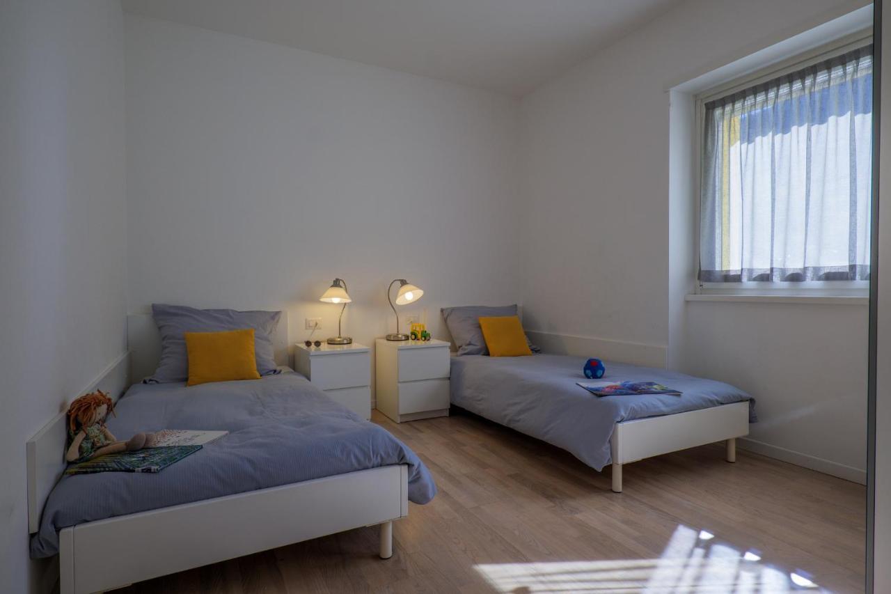 Residence Girasole Casa Gialla 科利科 外观 照片